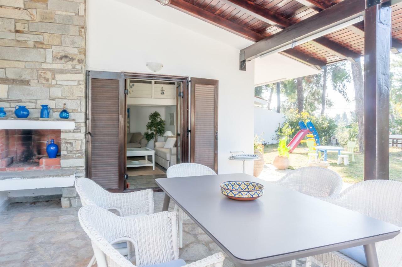 Villa Aurora In Sani With Garden And Pool Zewnętrze zdjęcie
